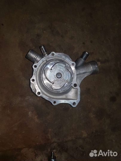 Помпа Мерседес w203 1.8