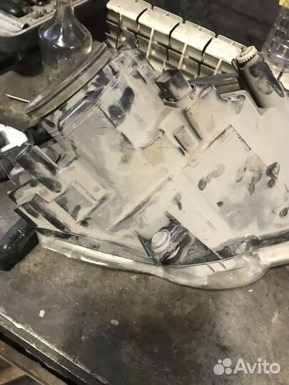 Фара левая пассат б6