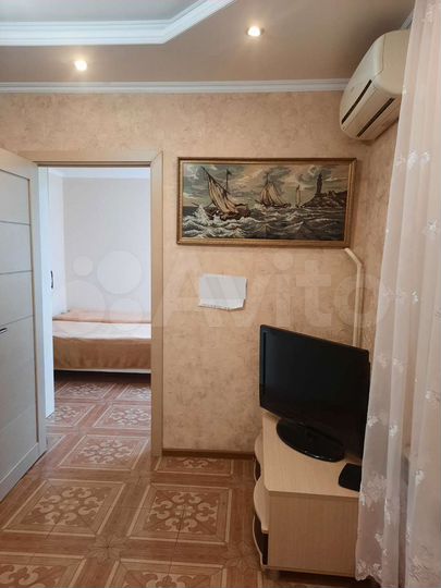 Комната 30 м² в 2-к., 1/3 эт.