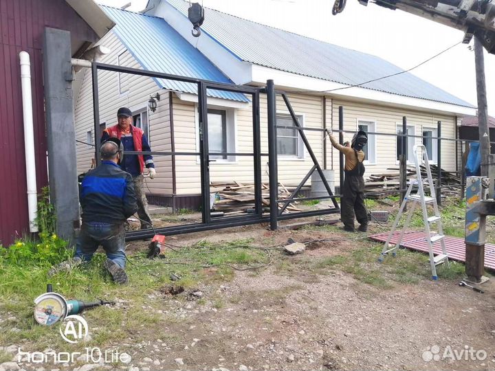 Откатные ворота на сваях