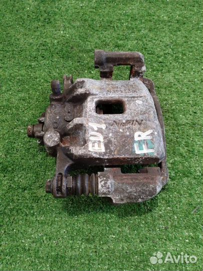 Суппорт передний правый Honda Civic EU1 D15B 2000