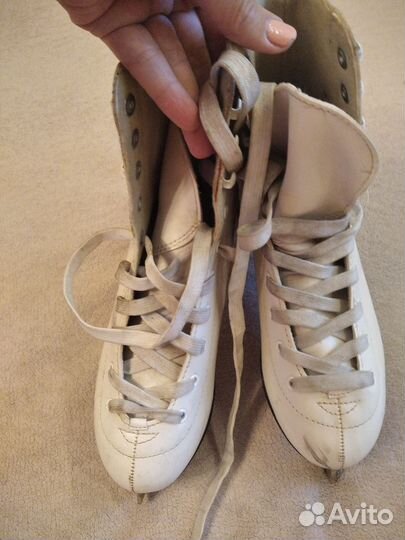 Коньки фигурные 38 размер