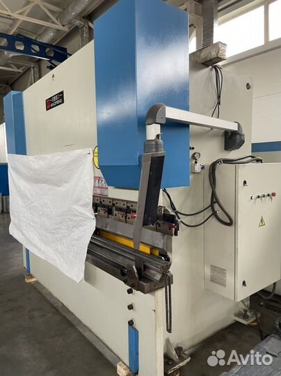 Листогиб гидравлический 200т/усилия