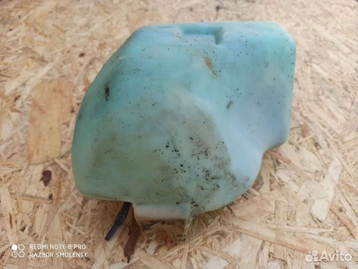 Бачок омывашки VW Golf 3 Vento