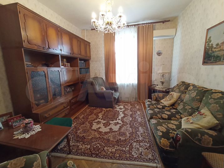 2-к. квартира, 54 м², 3/5 эт.