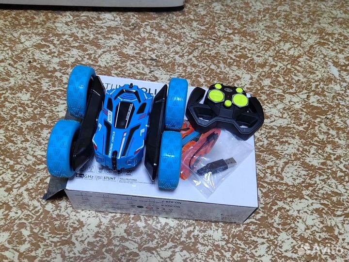 Машинка на пульте управления для ребенка