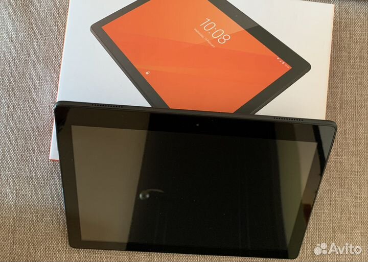 Планшет Lenovo Tab E10