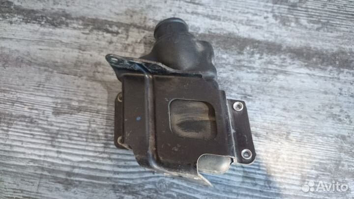 Резонатор воздушного фильтра Audi A8 D3