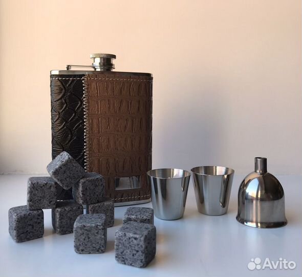 Набор с флягой