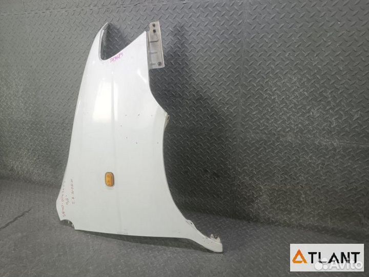Крыло переднее правое toyota lite ACE noah