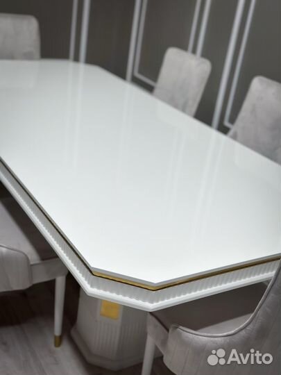 Комплект стол и стулья. В наличии