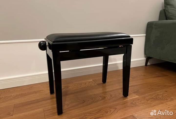 Банкетка для пианино
