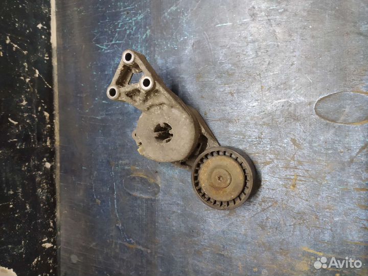 Натяжной ролик Volkswagen Golf 5