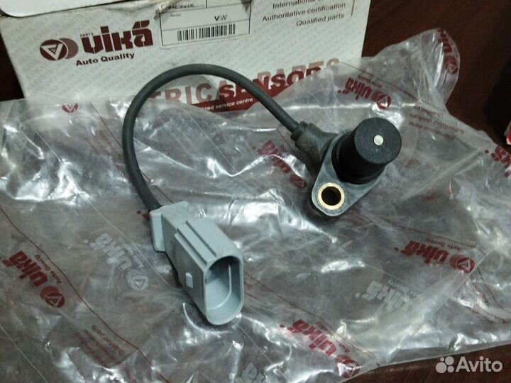 Датчик скорости коленвала 06A906433C