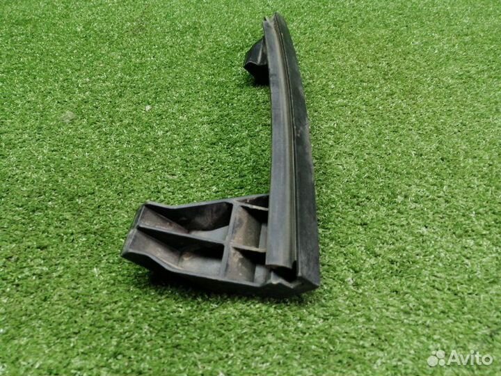 Направляющая стекла задняя левая Kia Rio 3 седан