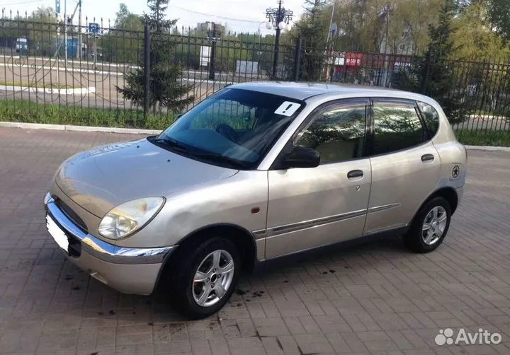 Toyota duet 1.3 ат 2000гв. в разбор