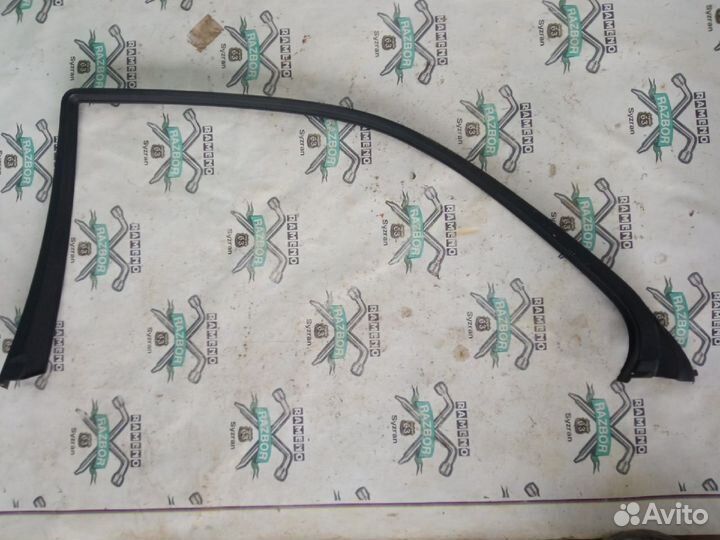 Накладка двери задней правой Mercedes-Benz W210