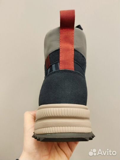 Новые утеплённые кроссовки Napapijri 43,5 оригинал