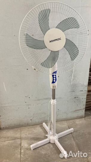 Вентилятор бытовой напольный