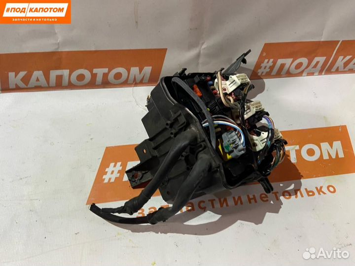 Блок предохранителей Citroen C3 2 2011