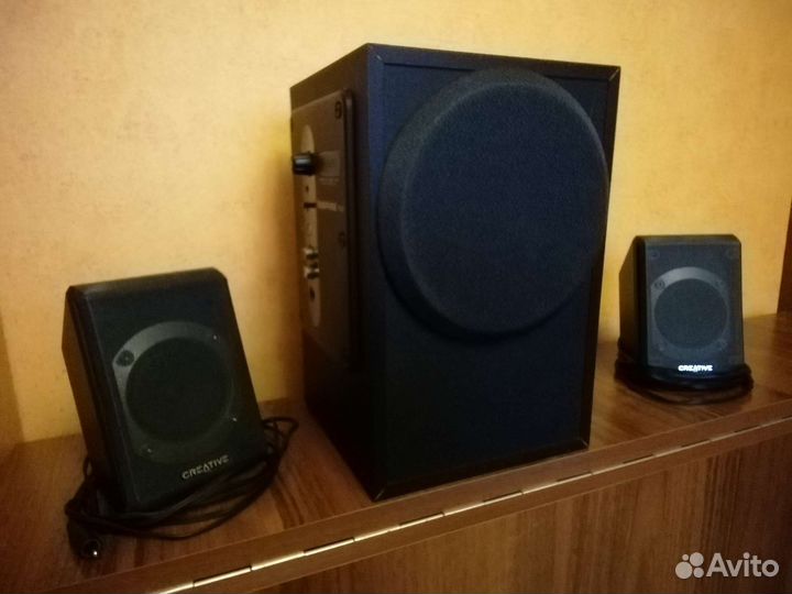 Звуковые колонки в комплекте