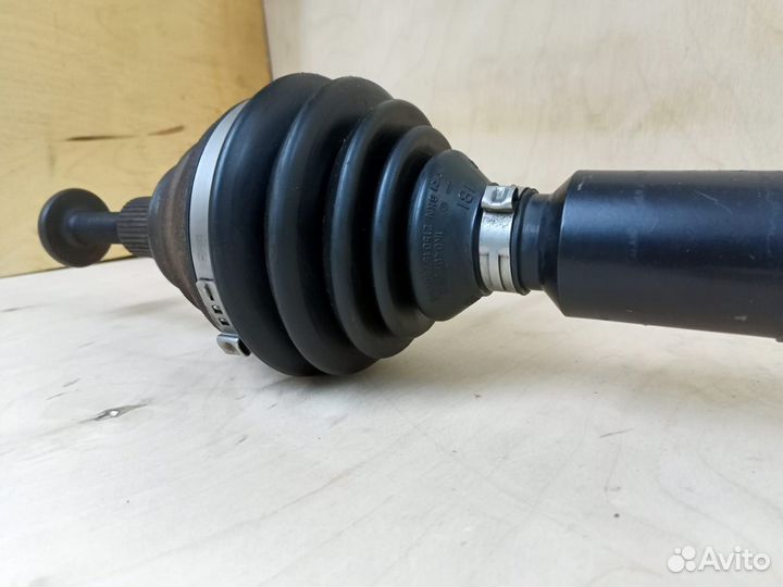 Привод передний правый Volkswagen Golf (Mk6)