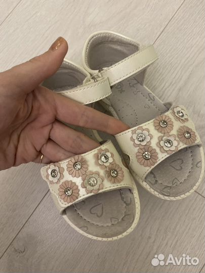 Босоножки для девочки