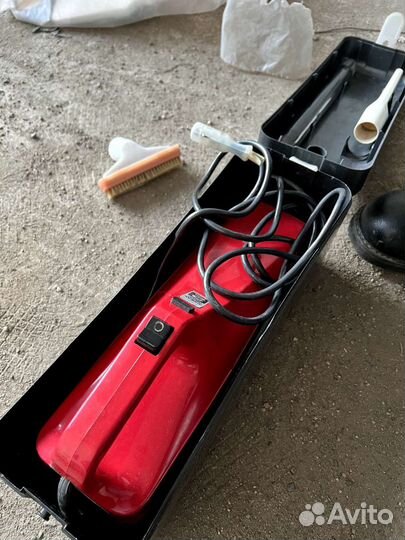 Автомобильный пылесос