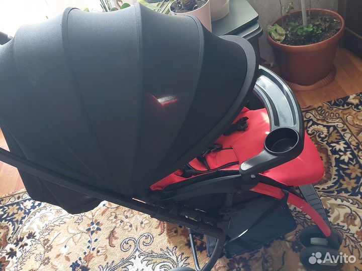 Коляска прогулочная