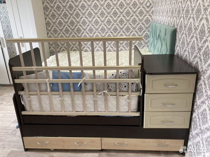 Кроватка для новорожденных с комодом