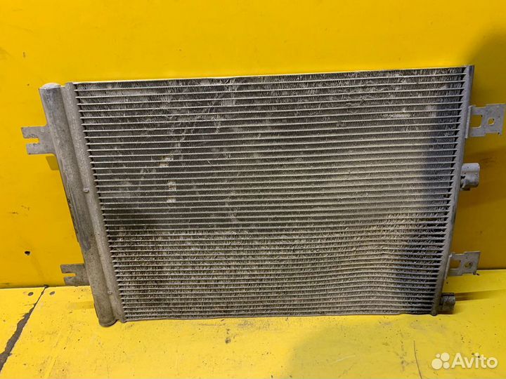 Радиатор кондиционера Renault Duster 2012