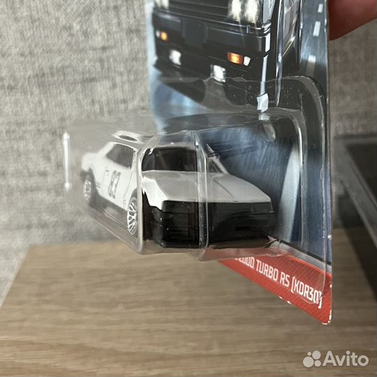 Hot Wheels Nissan Skyline 2000 Turbo RS (KDR30)