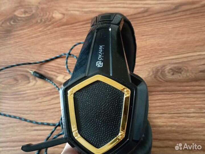 Наушники с микрофоном