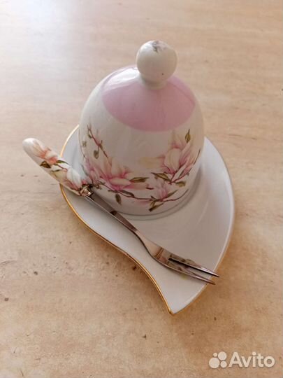 Фарфоровая посуда-орхидея. Англия