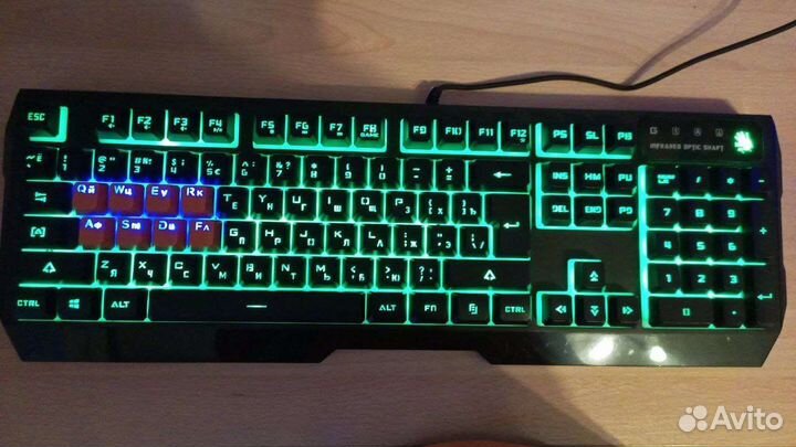 Игровая клавиатура с подсветкой