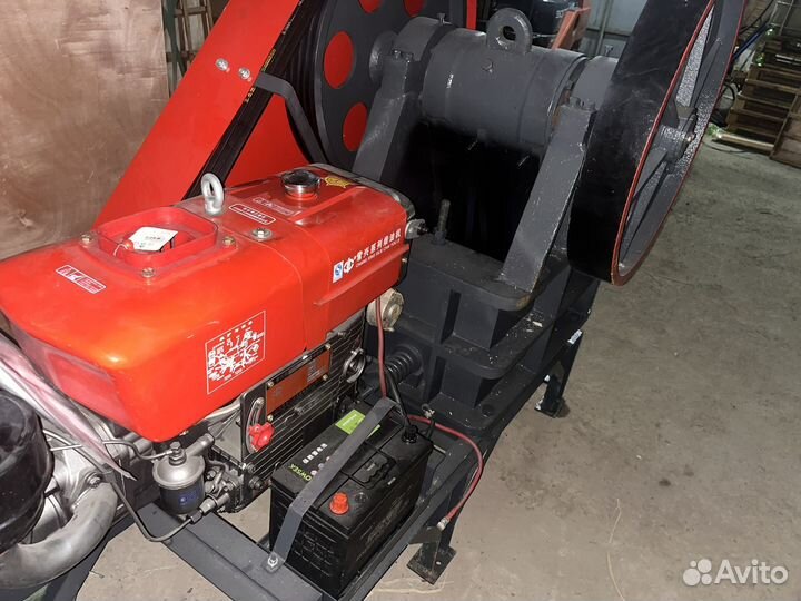 Щековая дробилка с дизельным двигателем