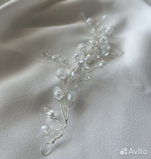 Веточка в прическу