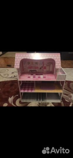 Кукольный домик с мебелью б/у
