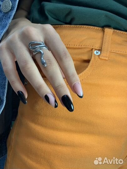 Мастер маникюра и педикюра