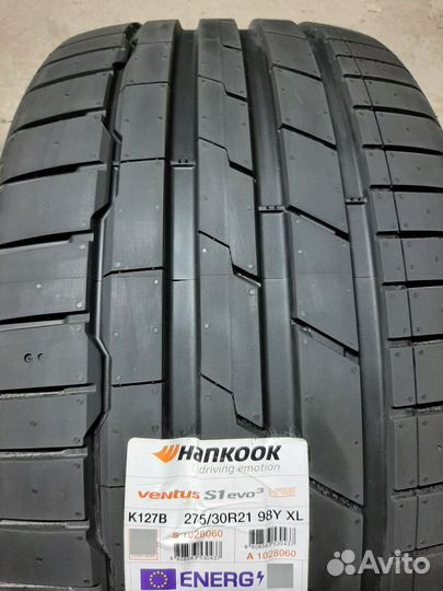 Hankook Ventus S1 Evo 3 K127B 245/35 R21 и 275/30 R21 98Y