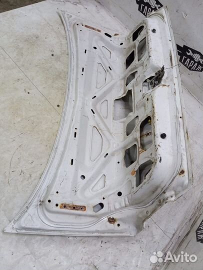 Крышка багажника Nissan Sunny B15