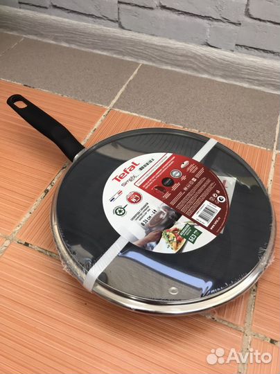 Сковорода Tefal+крышка Новая