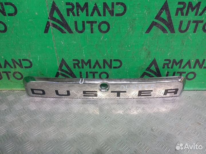 Накладка двери багажника Renault Duster 1