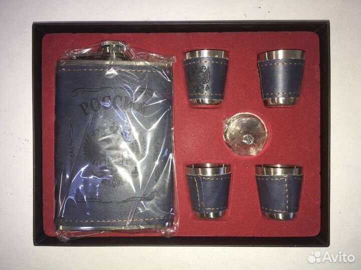 Набор фляжка+4 рюмки
