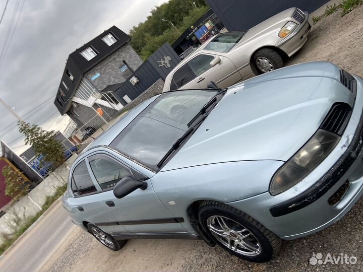 Mitsubishi Carisma, 2003