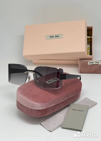 Солнцезащитные очки miu miu