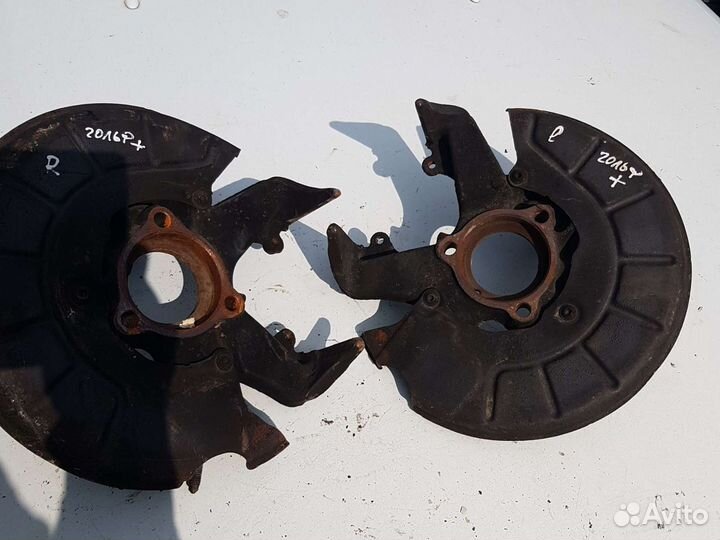 Поворотный кулак Volkswagen Golf Plus