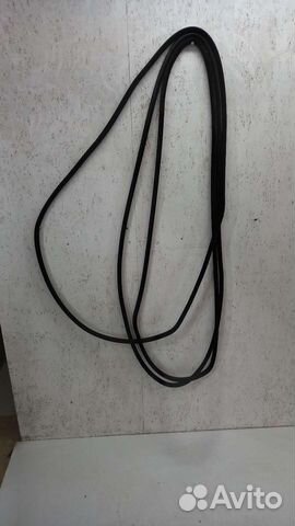 Уплотнитель двери Volvo XC90