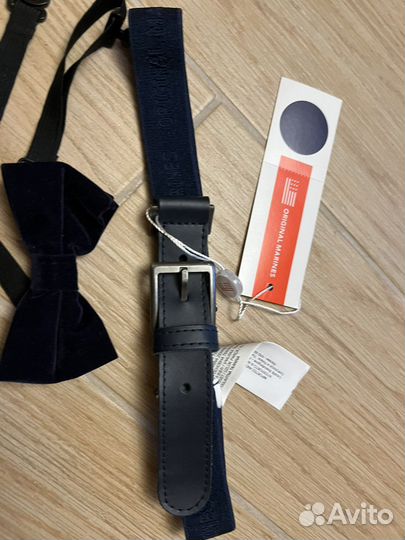 Бабочки - галстуки, подтяжки и ремень