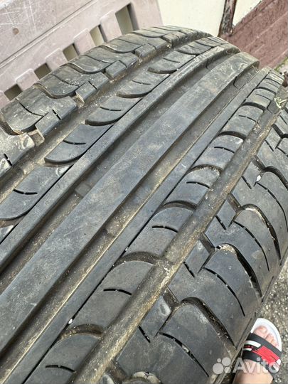 Одно колесо 215/60 R16 и две покрышки